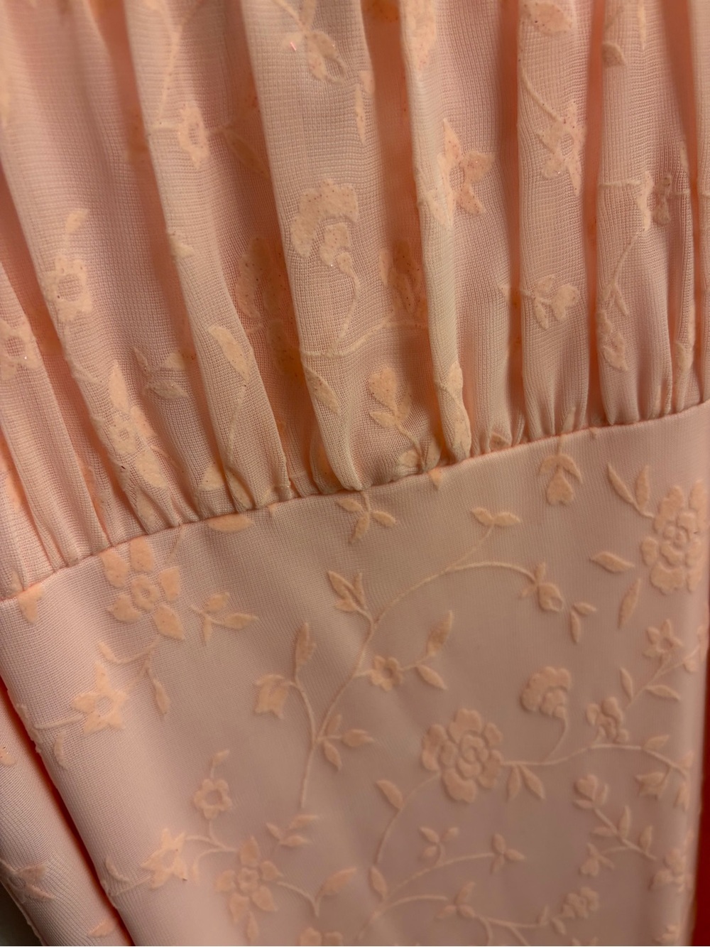 Delicate Velour Dress in Light Rose - Picture 3 of 11